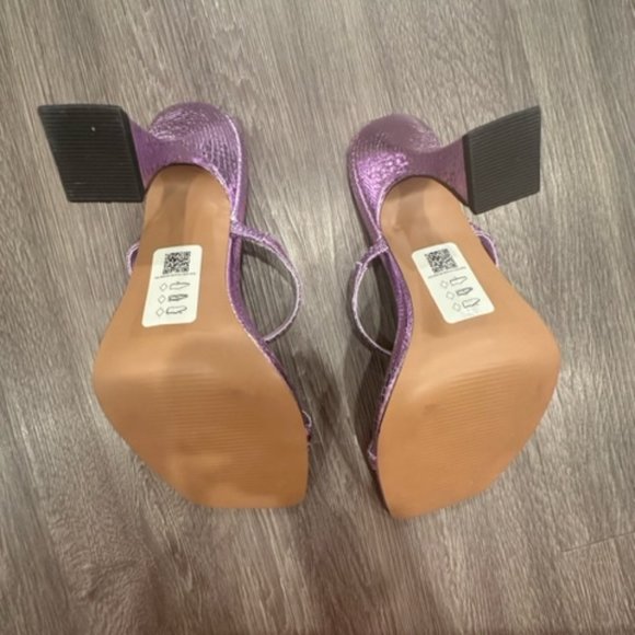 NWOT ASOS DESIGN sandals in metallic lilac SZ8 - Picture 4 of 6